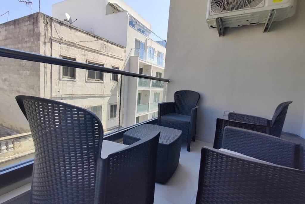 Brand New 3 Bedroom Apartment Close To The Sea Gzira Εξωτερικό φωτογραφία